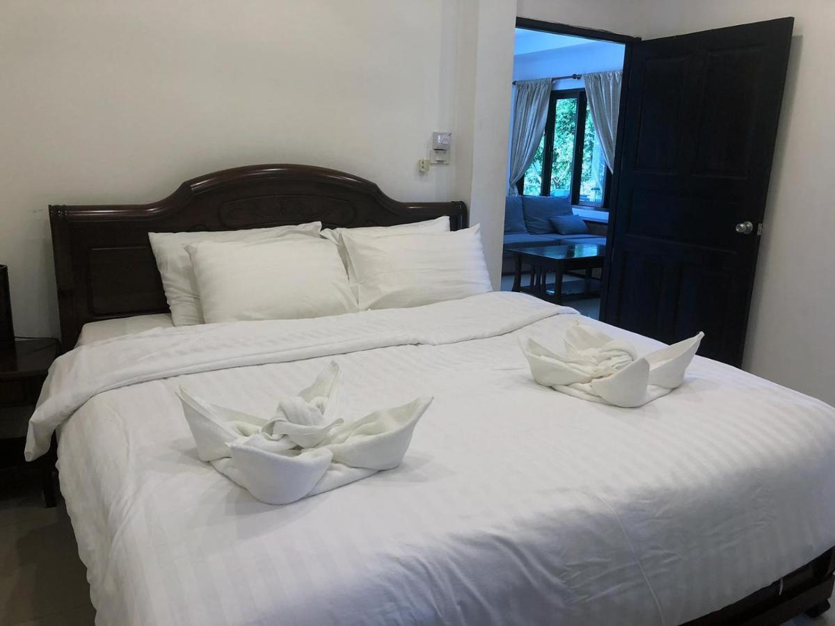 Seaview Garden Apartment