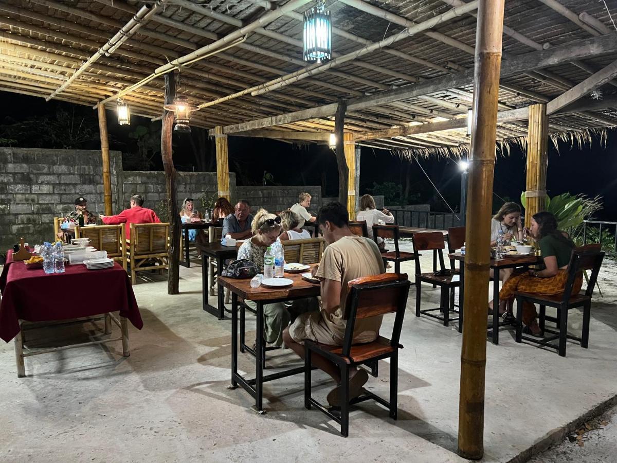 Hotel Chom Dao 2*