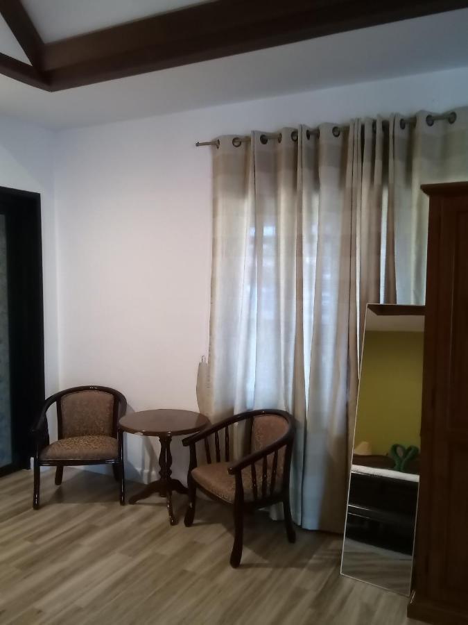 Villa Chaya *