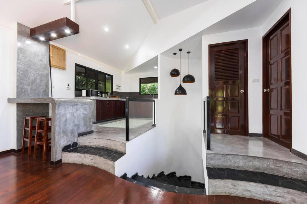 Blue View Amazing 3-bedroom, Sea View Villa, Villa