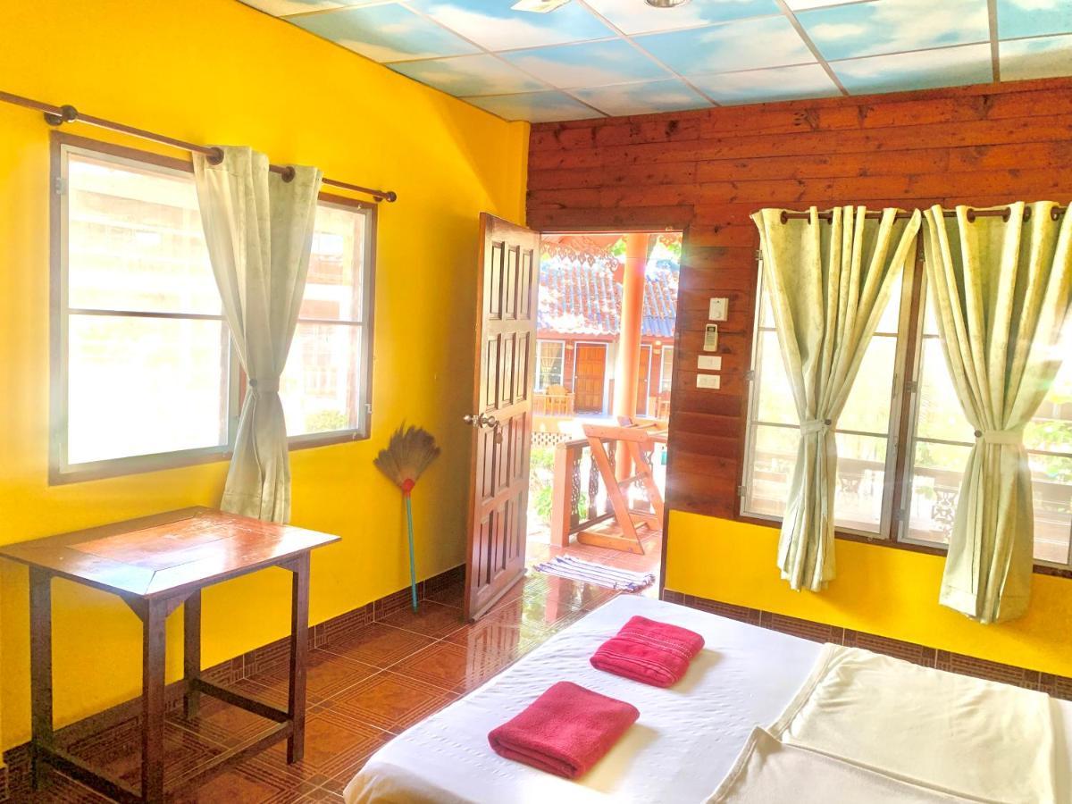 Hotel Tropicana 2*