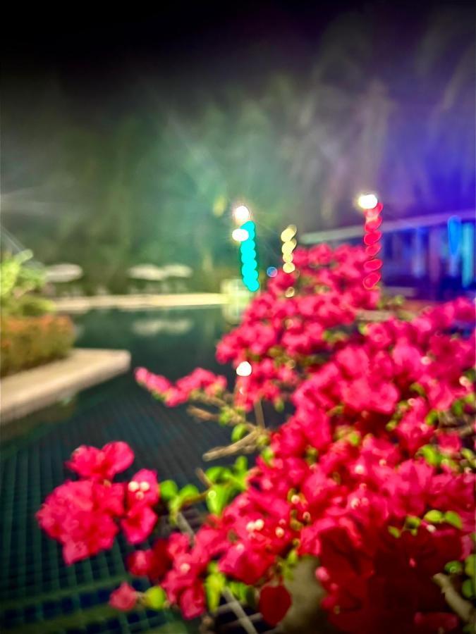 Palm Galleria