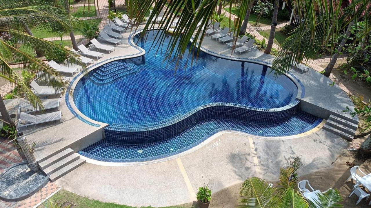 Noble House Resort 3*