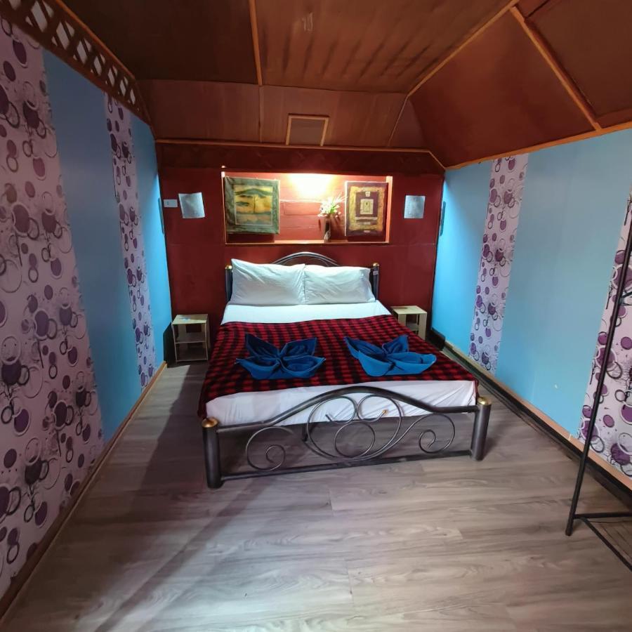 Hostel Marine House *
