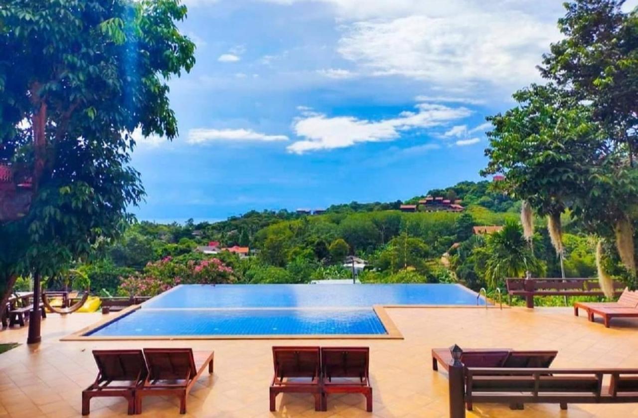Villa Puteri Lanta Family Villas