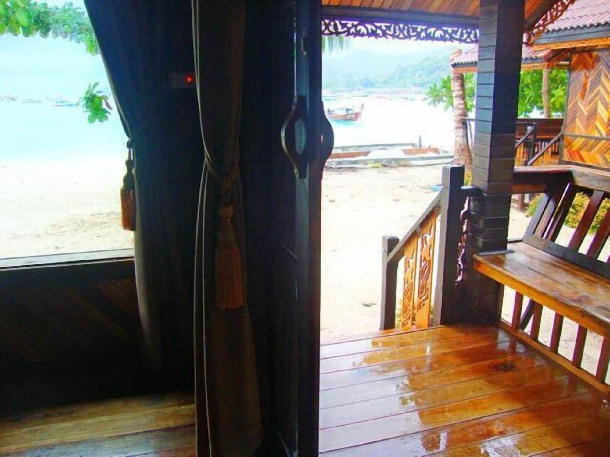 Sea View Phi Phi Don