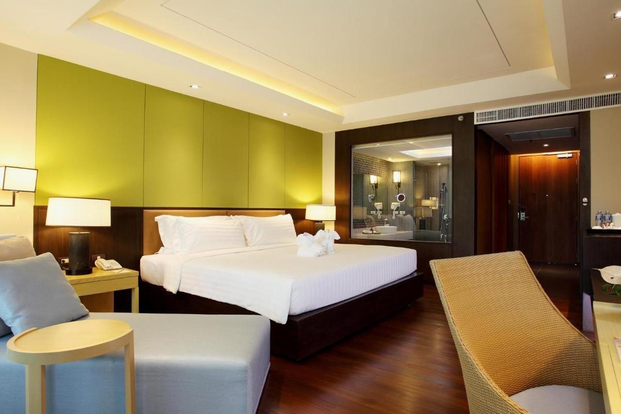 Graceland Khaolak Beachfront Resort