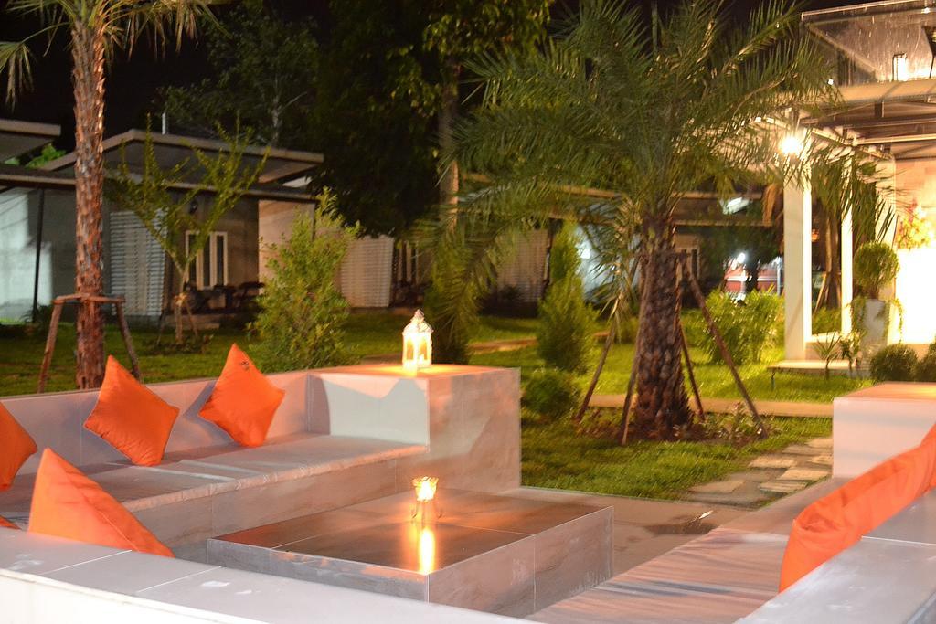 V Valley Resort 4*