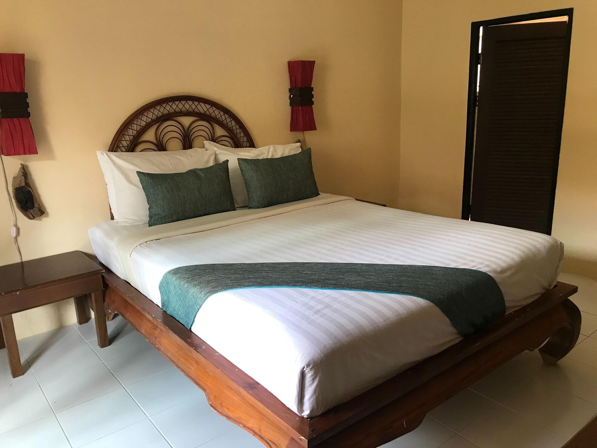 Phi Phi Villa Resort 3*