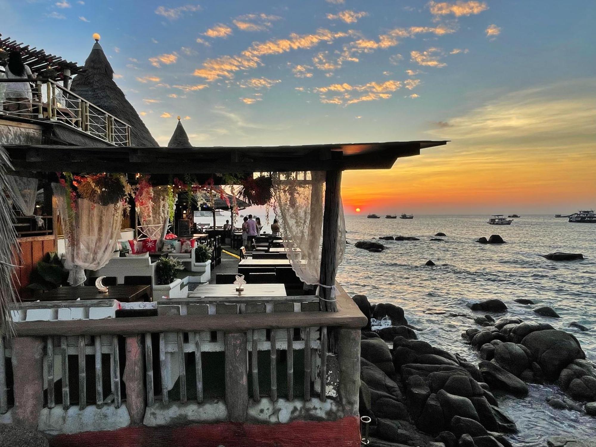 Dd Hut Resort