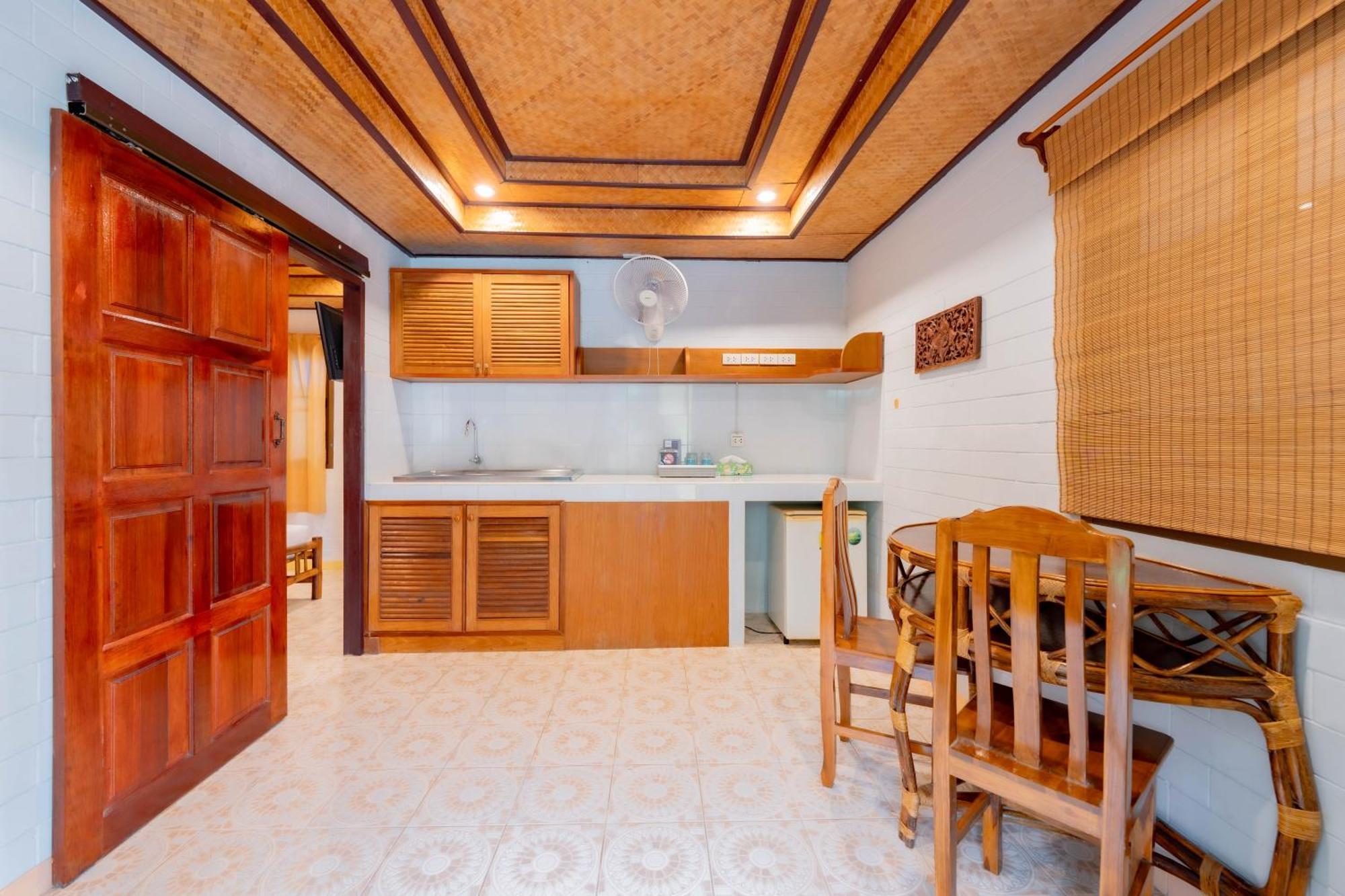 Lightplus Resort