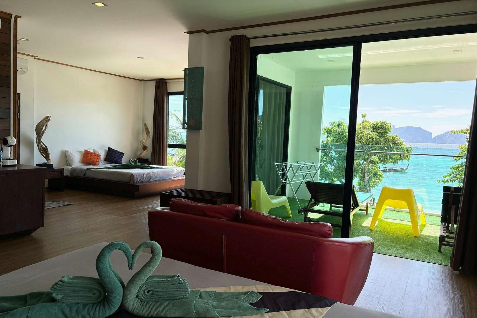 Paradise Resort 3*