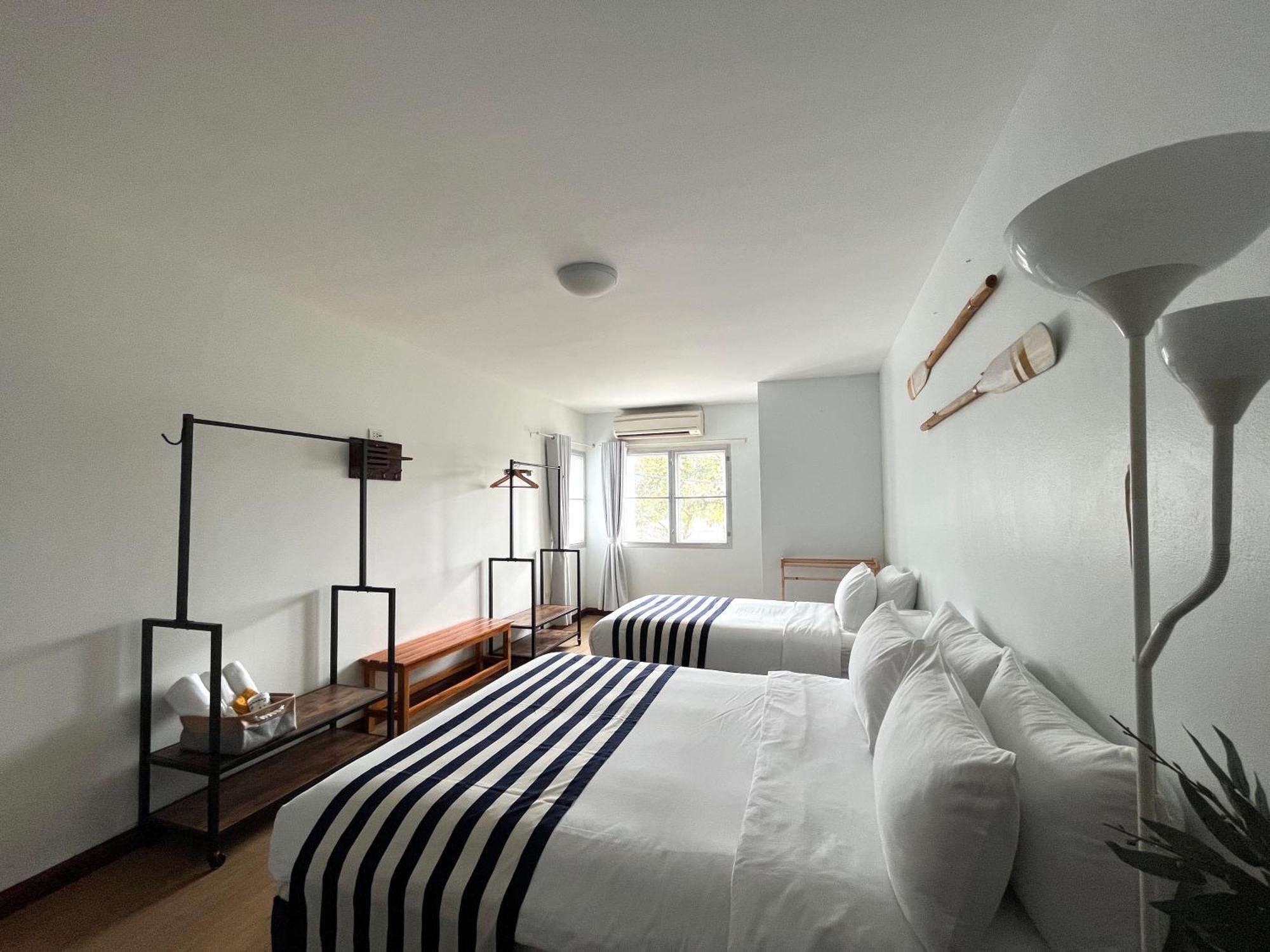 Nautical & Seashell House Bed & Breakfast 2*
