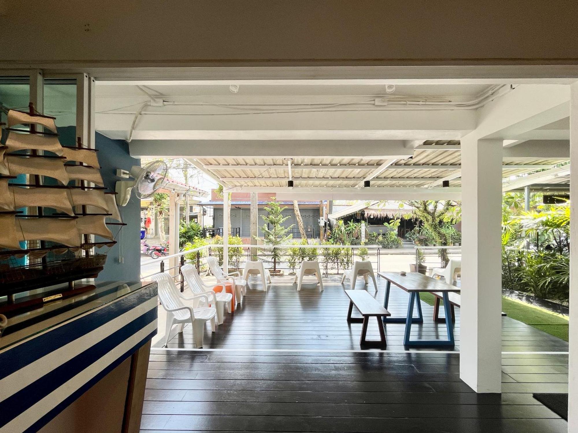 Nautical & Seashell House Khao Lak
