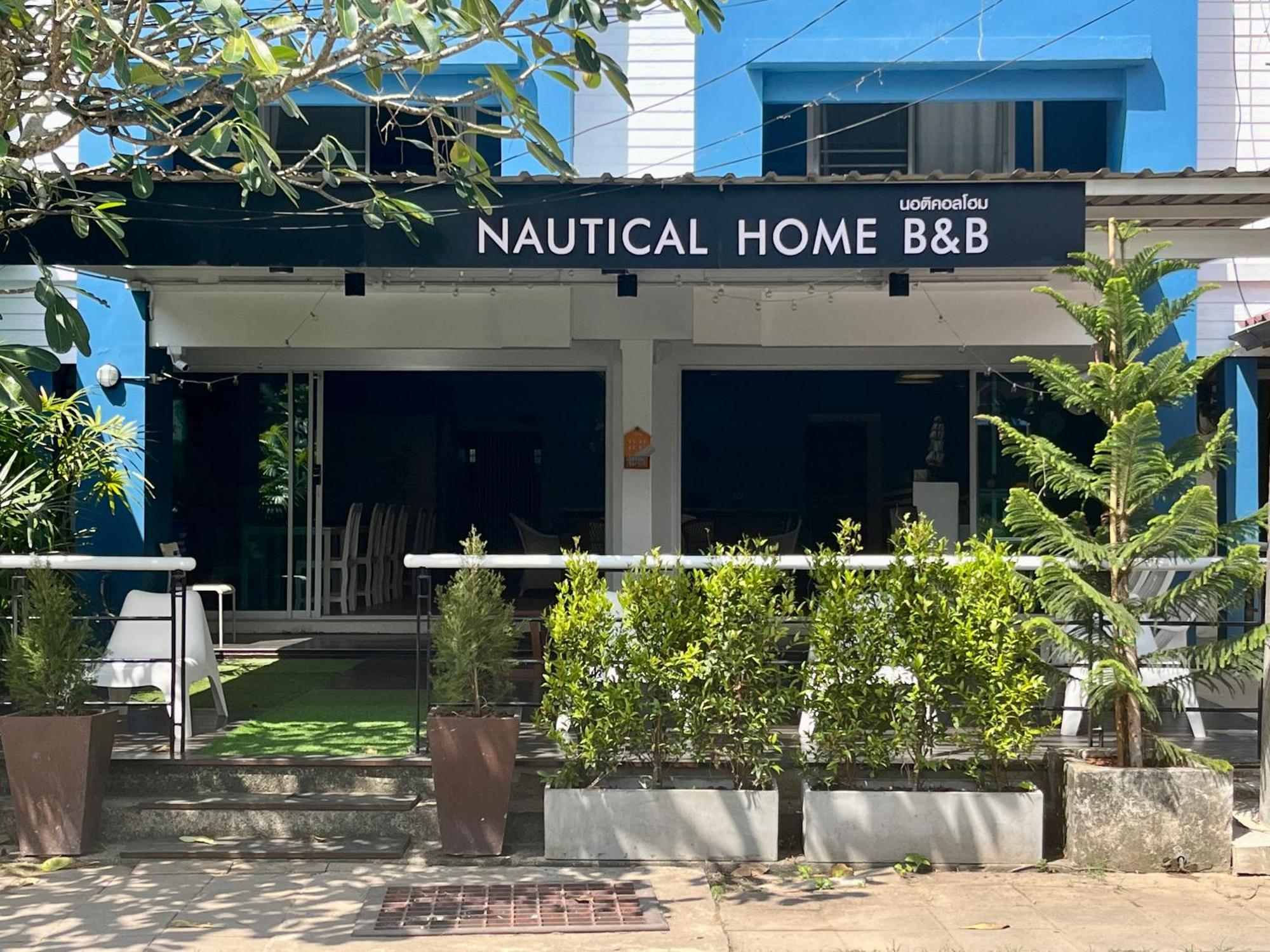 Nautical & Seashell House Bed & Breakfast 2*