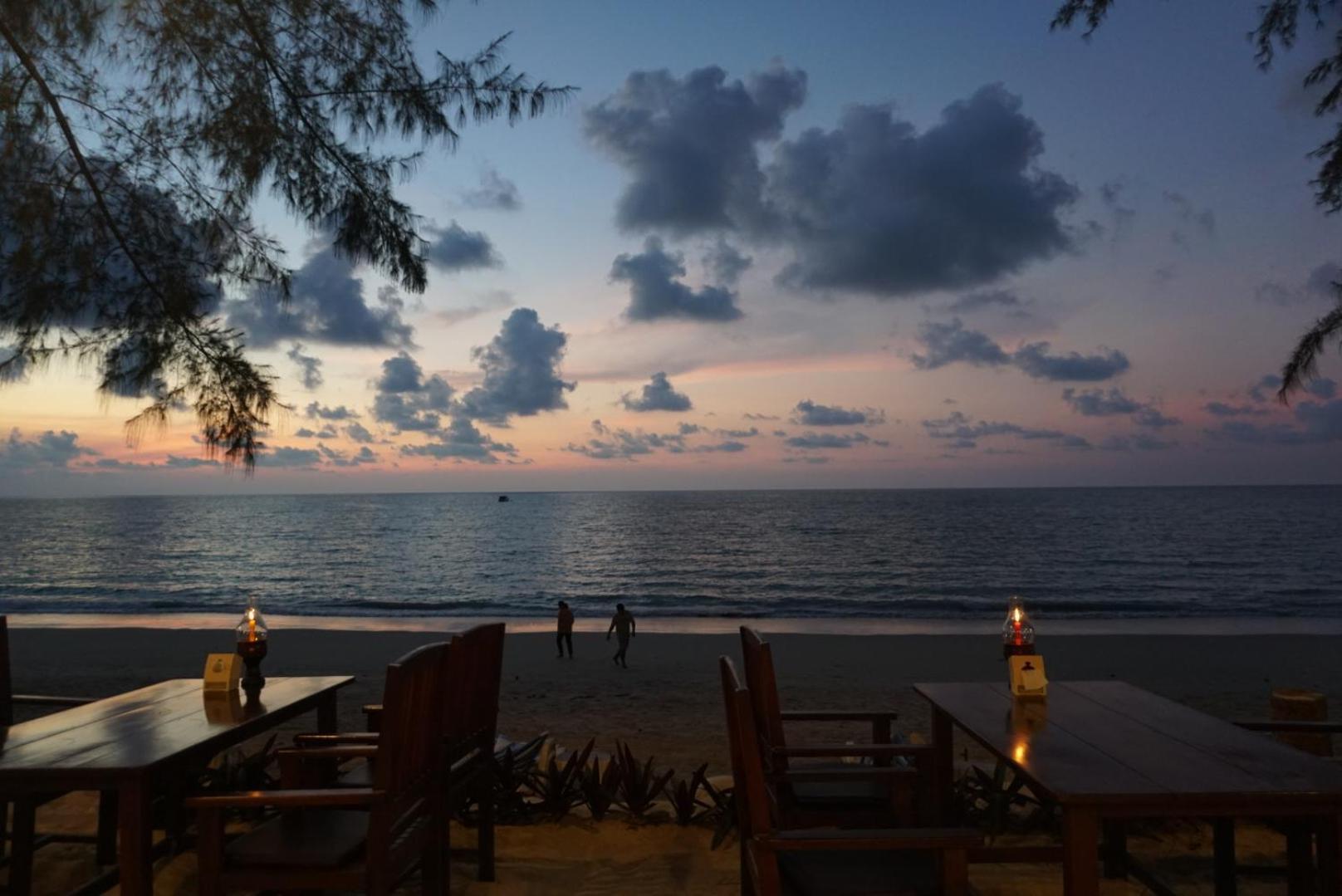 Smilebeach Khaolak Resort *