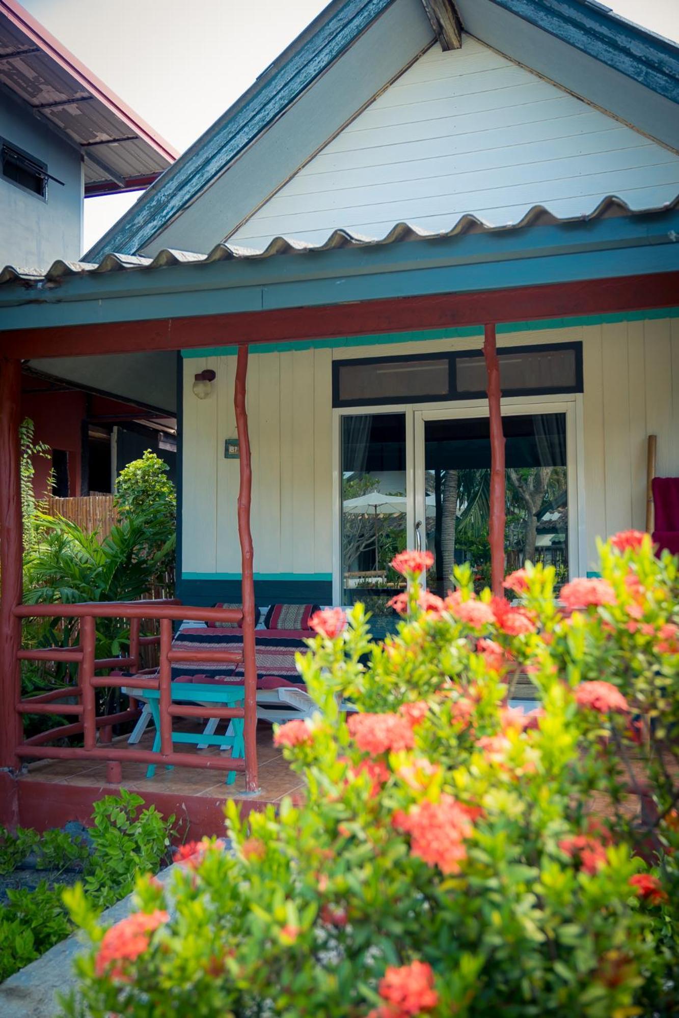 Oasis Yoga Guest house 2*