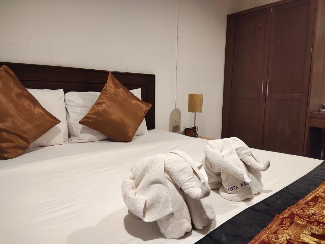 Lanta - Sha Extra 3*