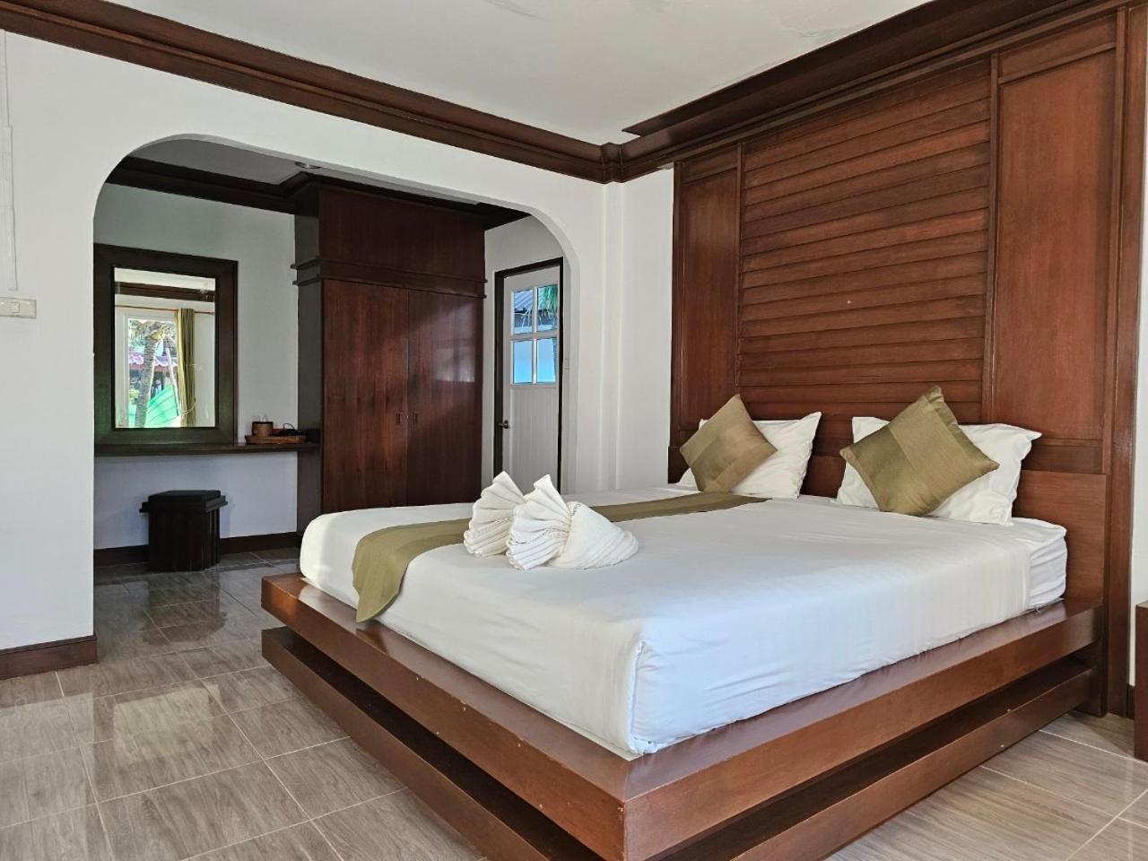 Lanta - Sha Extra 3*