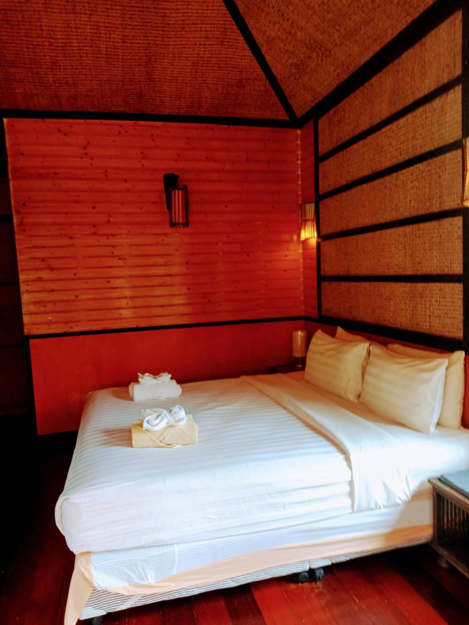 Bow Thong Resort