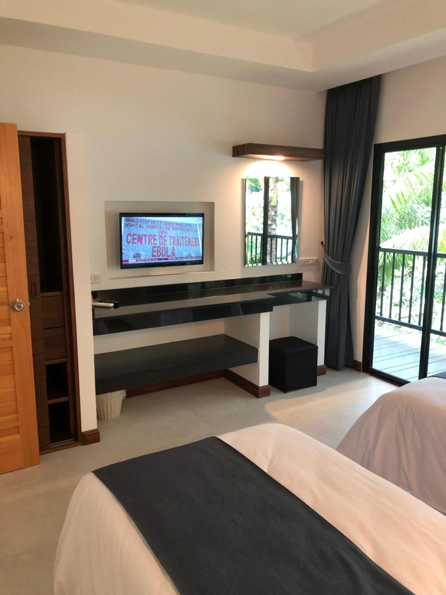 Noble House Resort 3*