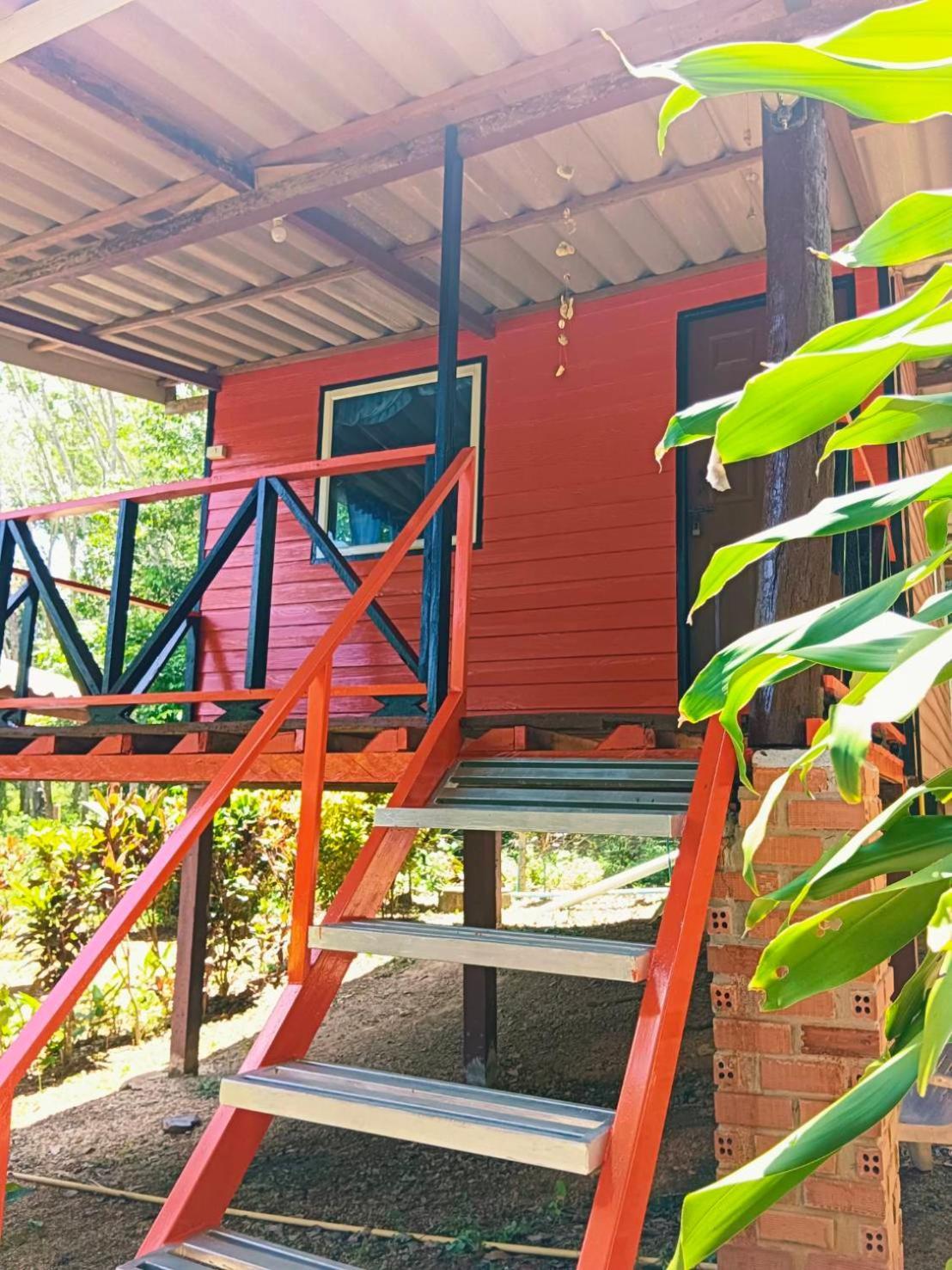 Lanta Maikeaw Koh Lanta
