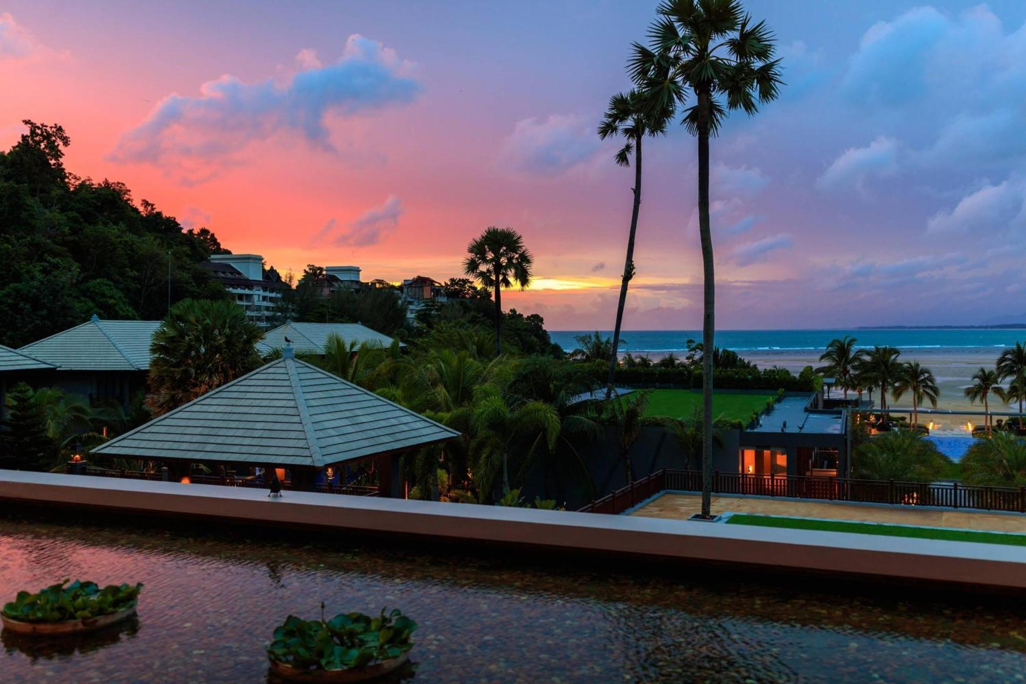 Resort Phuket Marriott And Spa, 5*