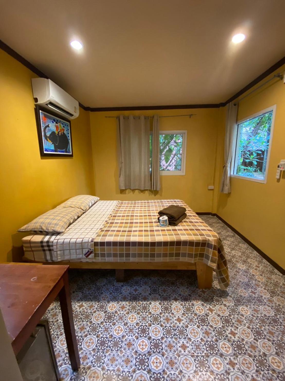 Nat 2* Koh Tao