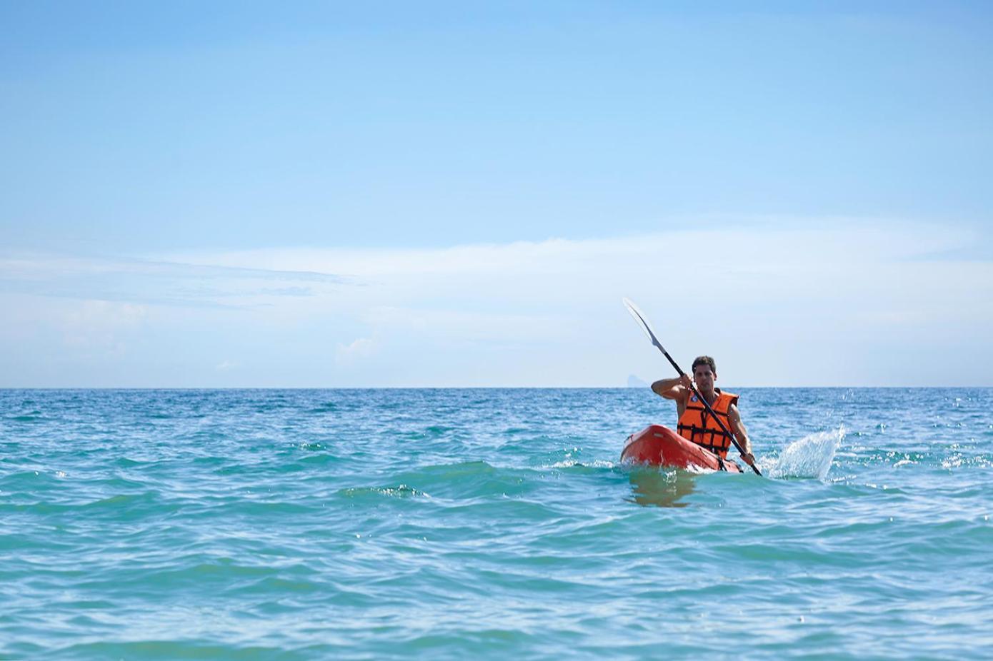 Rawi Warin And - Sha Extra Koh Lanta