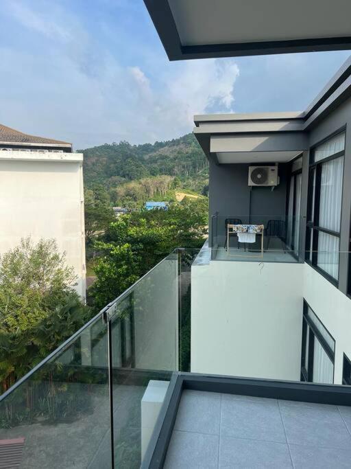 Sea Apartment Nai Thon Beach