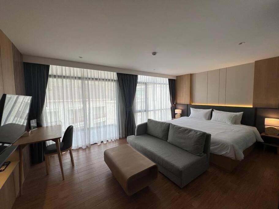 Apartment Sea Nai Thon Beach