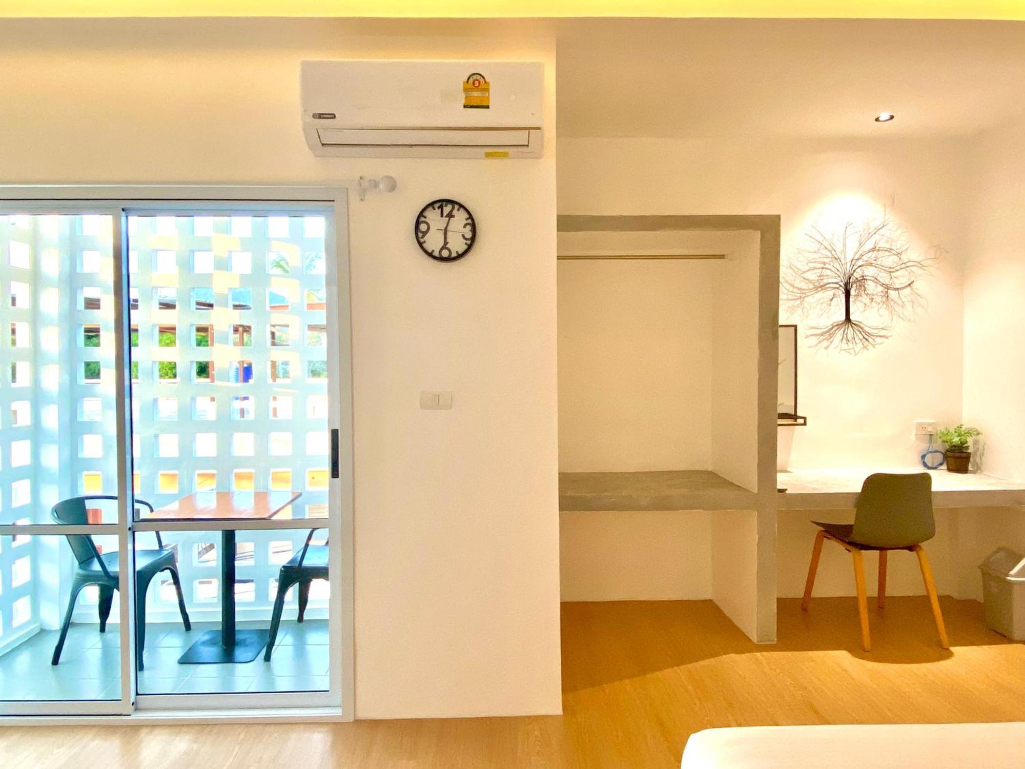 Minimal1 Maehaad Apartment
