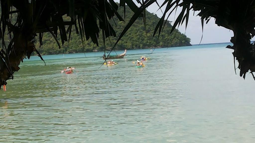 Guest house House & Sunsky Phi Phi Don