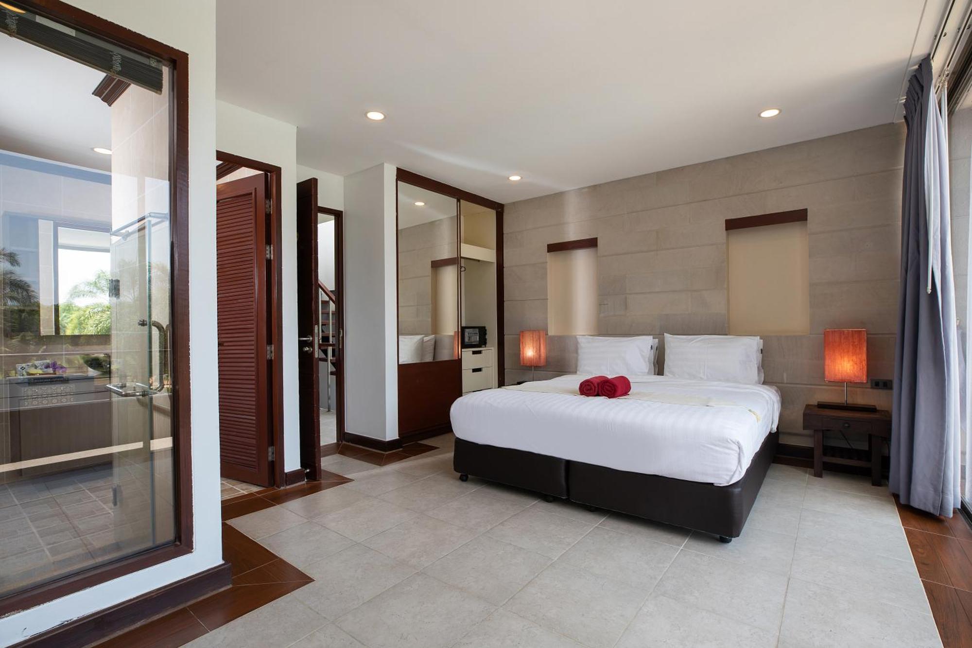 Argent 6 Xxx Villa
