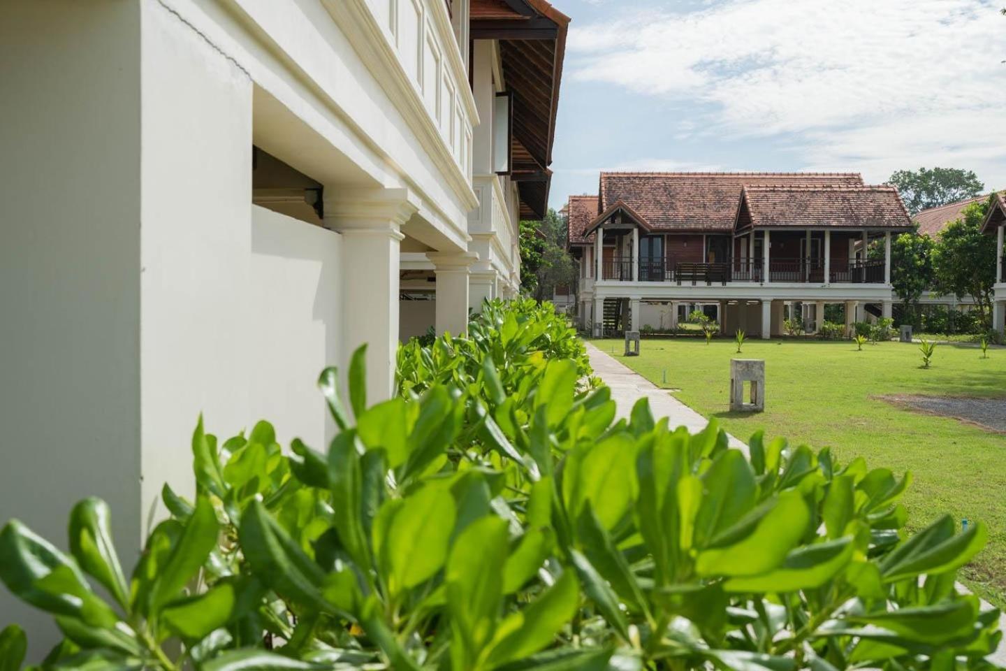Resort Le Menara Khao Lak