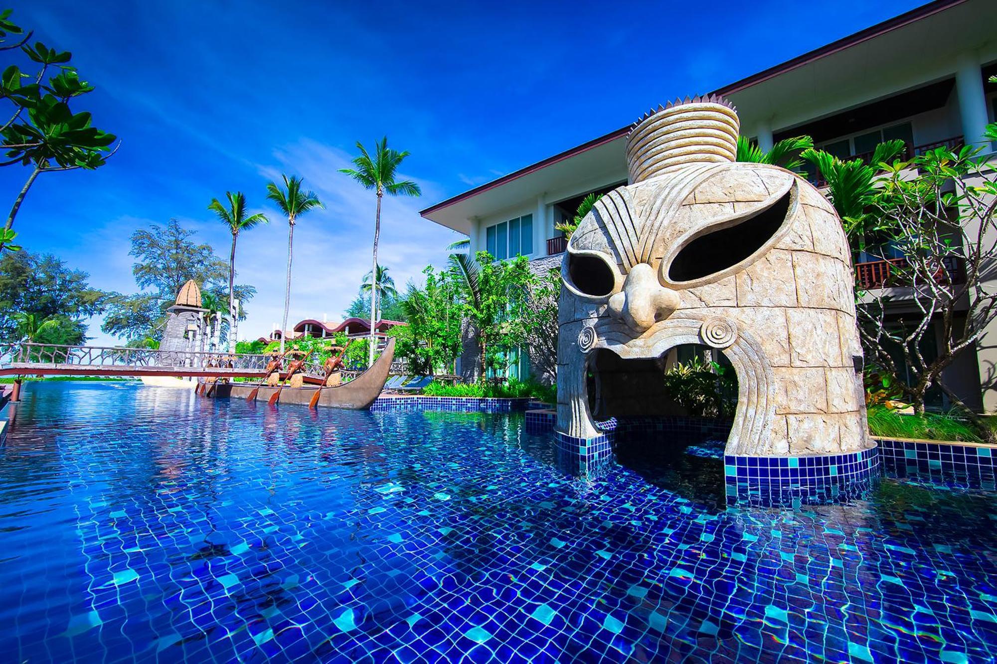 Graceland Khaolak Beachfront 5*