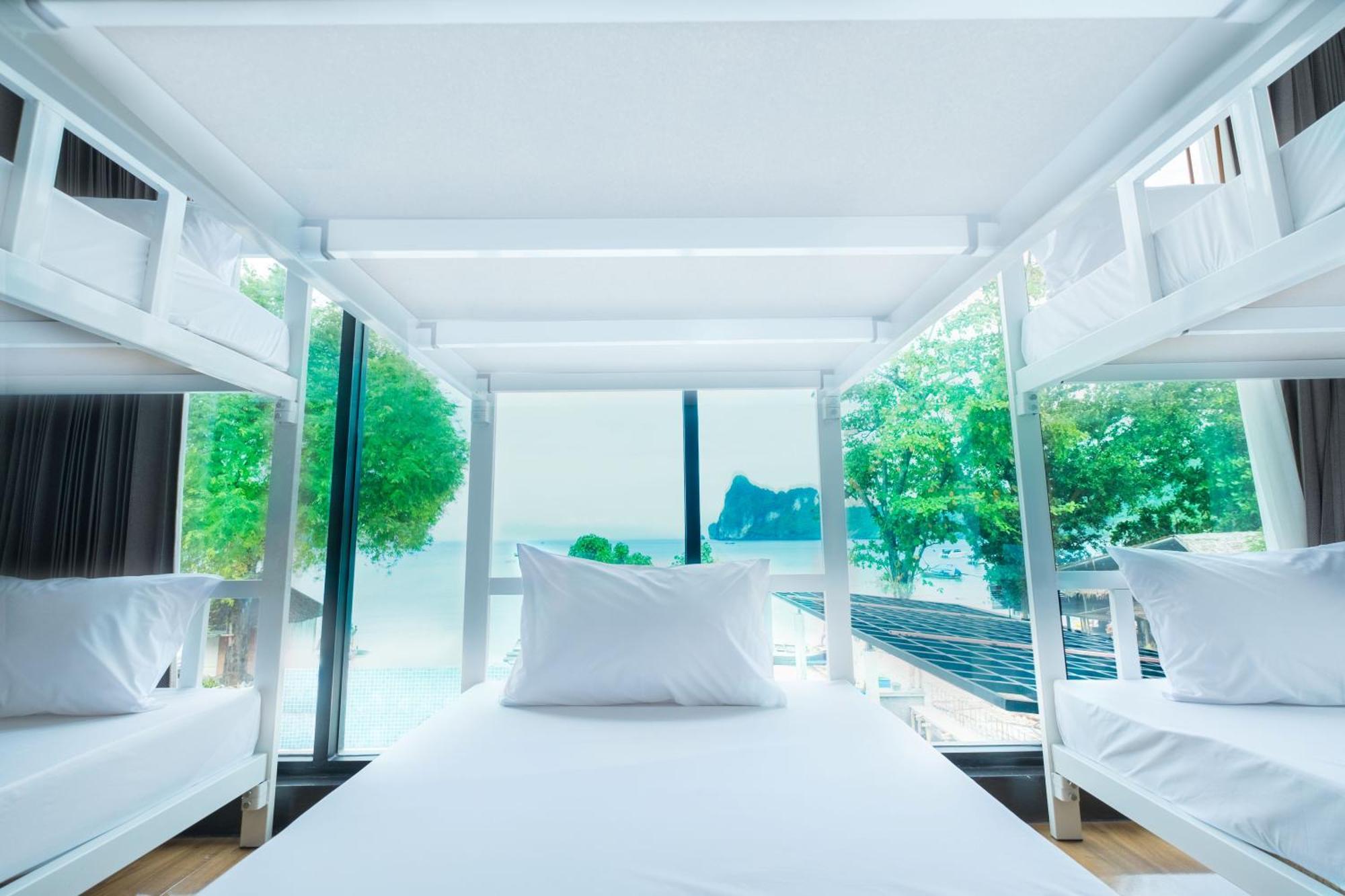 Hotel Ibiza Phi Phi Don