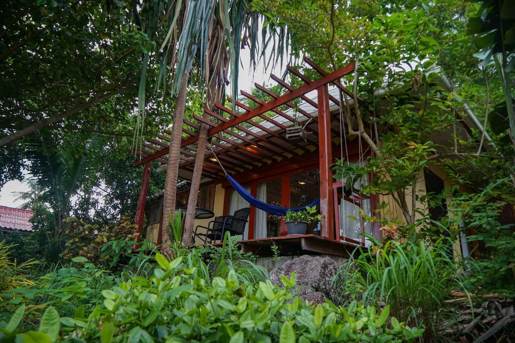 La Cigale Bed & Breakfast Koh Tao