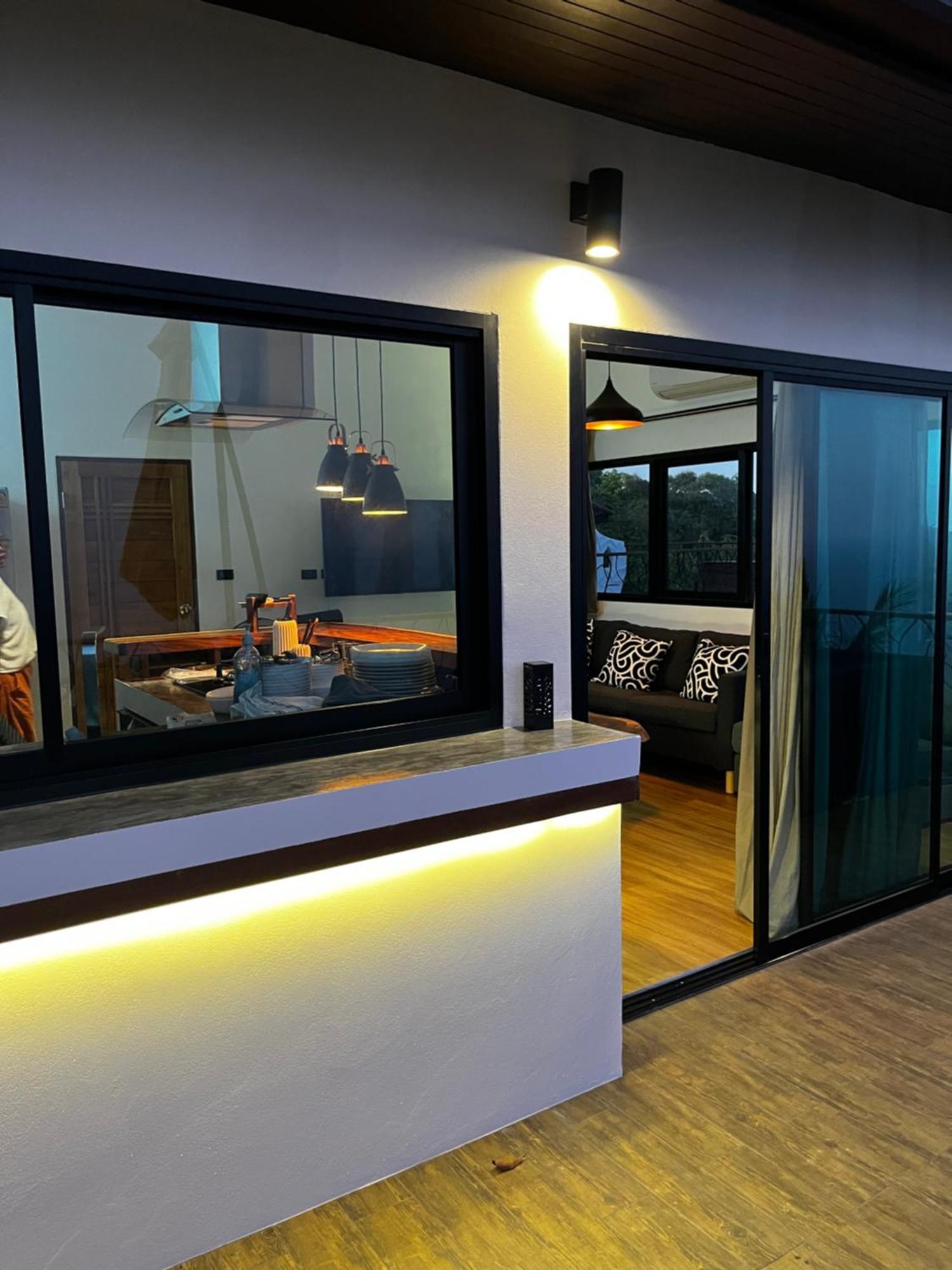 Koh Tao Studios * Koh Tao