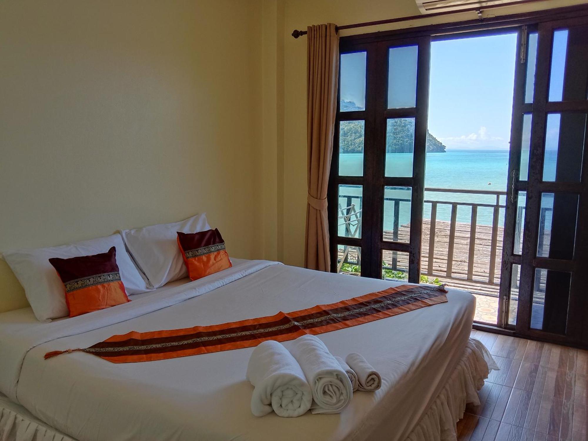 House & Sunsky Guest house