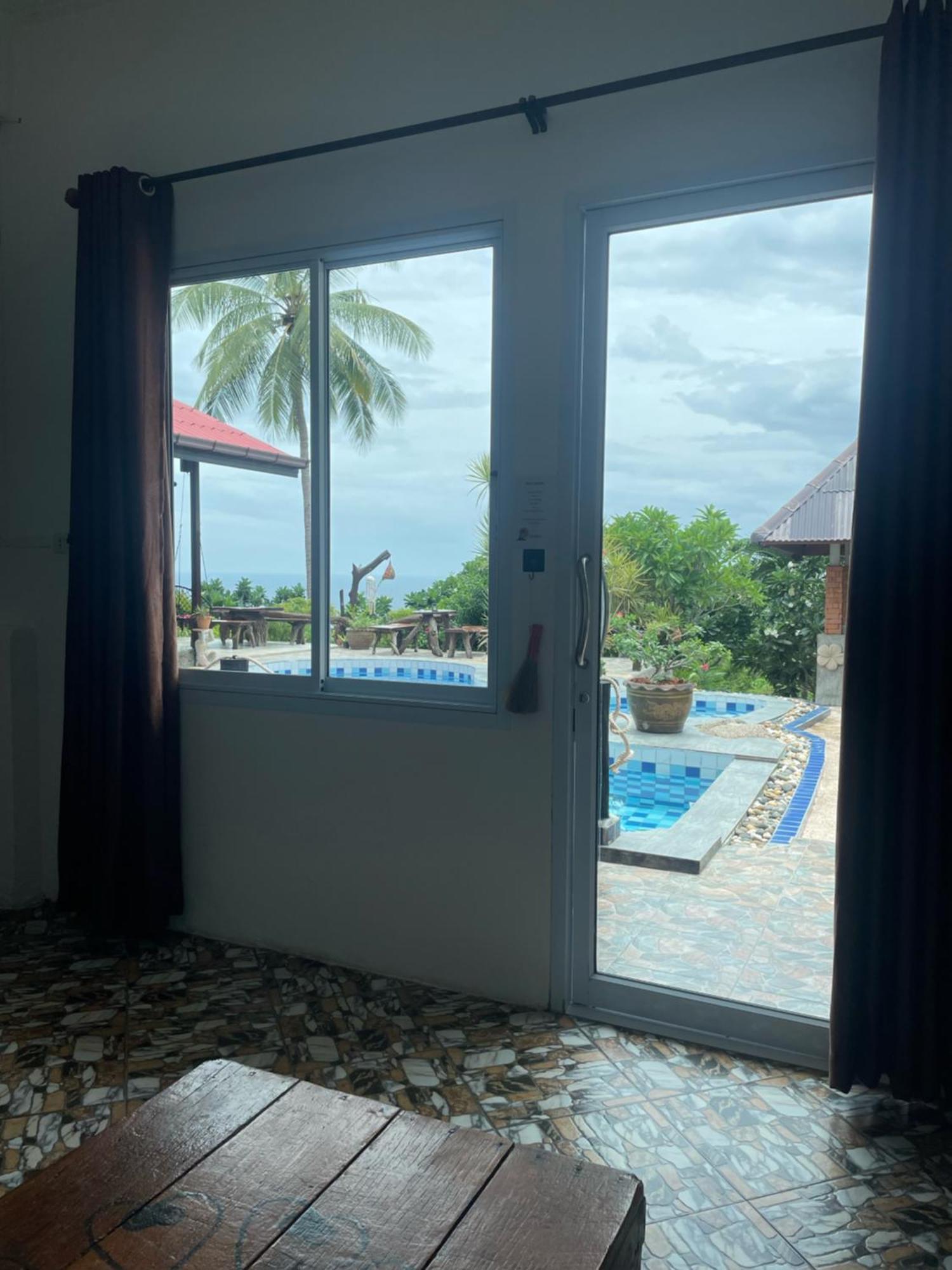 Resort Sairee View