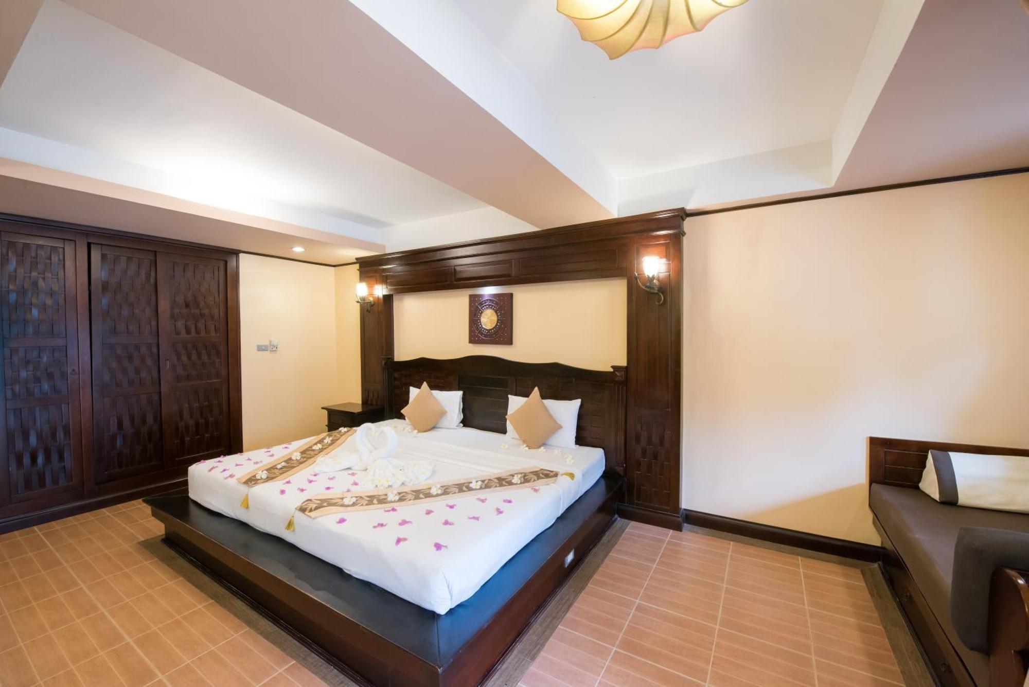 Montra Resort Koh Tao