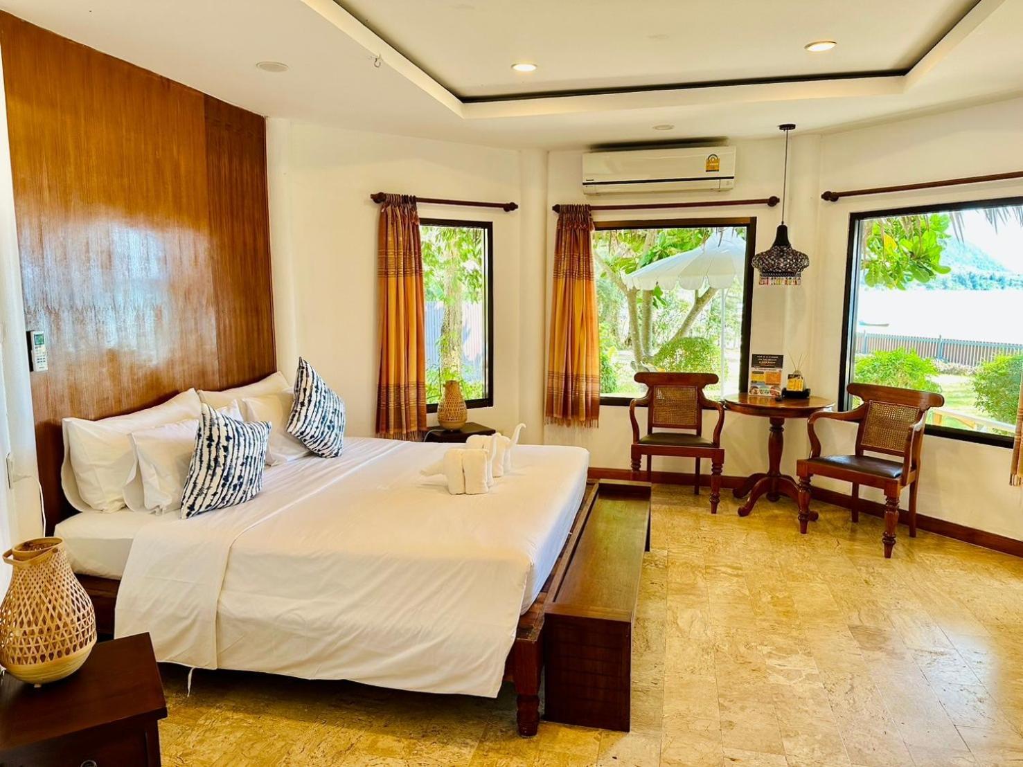 Twin Bay Koh Lanta