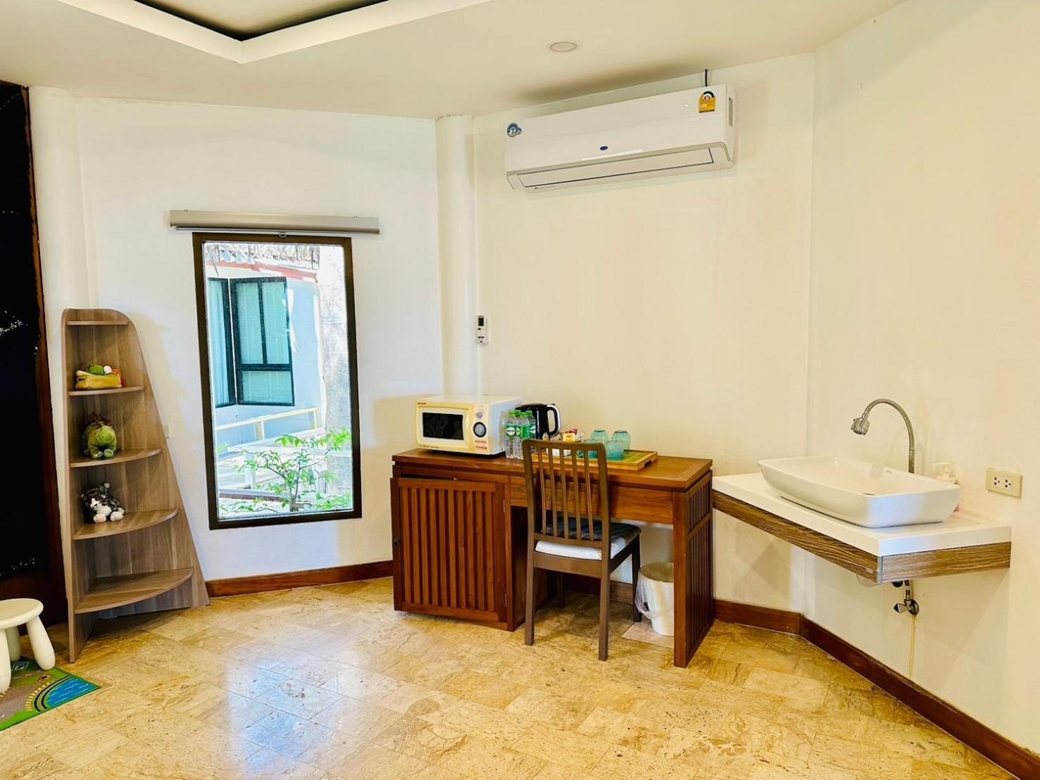 Twin Bay Resort 3*