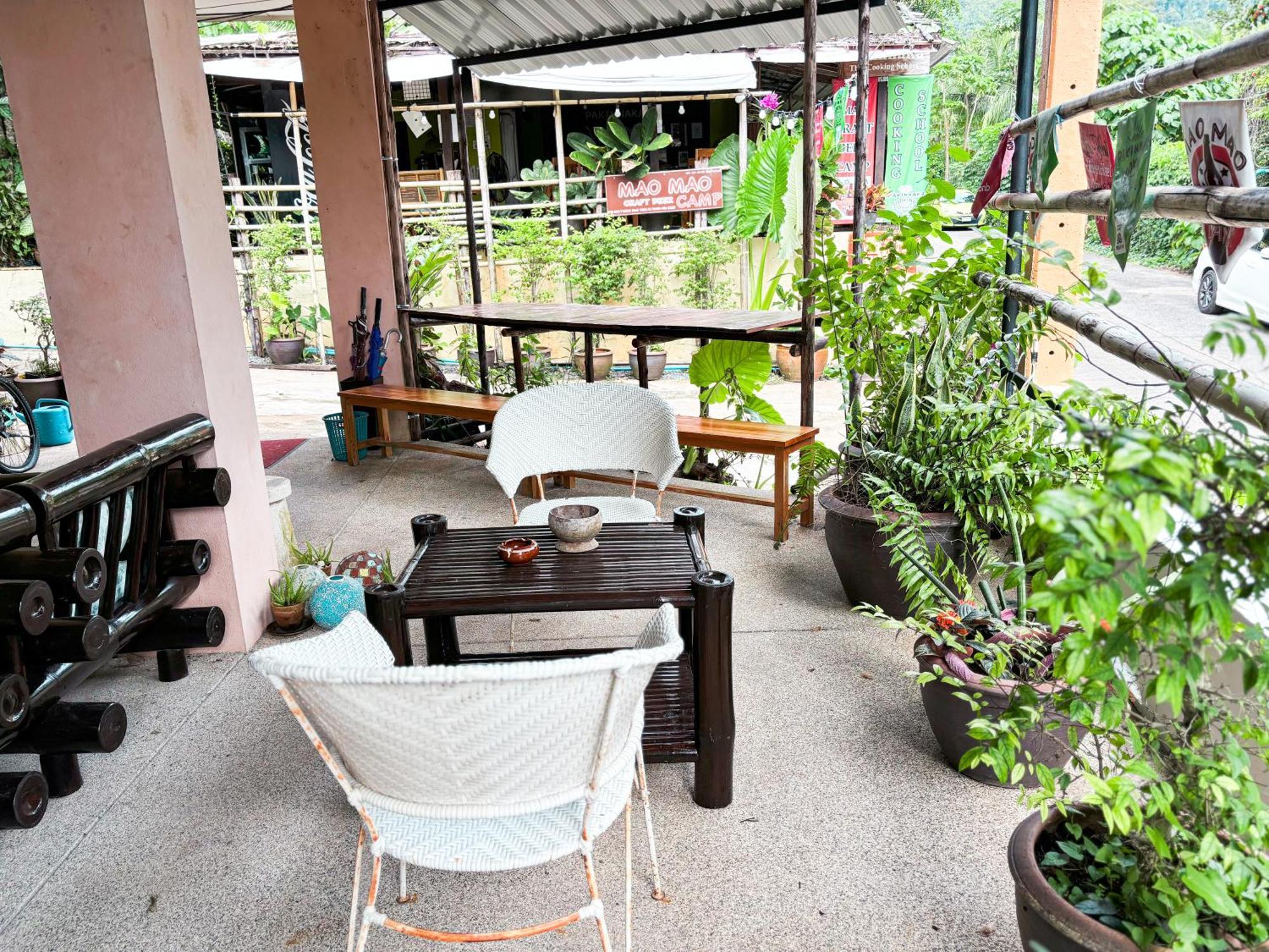 Bed & Breakfast Les Fleurs House Khao Lak