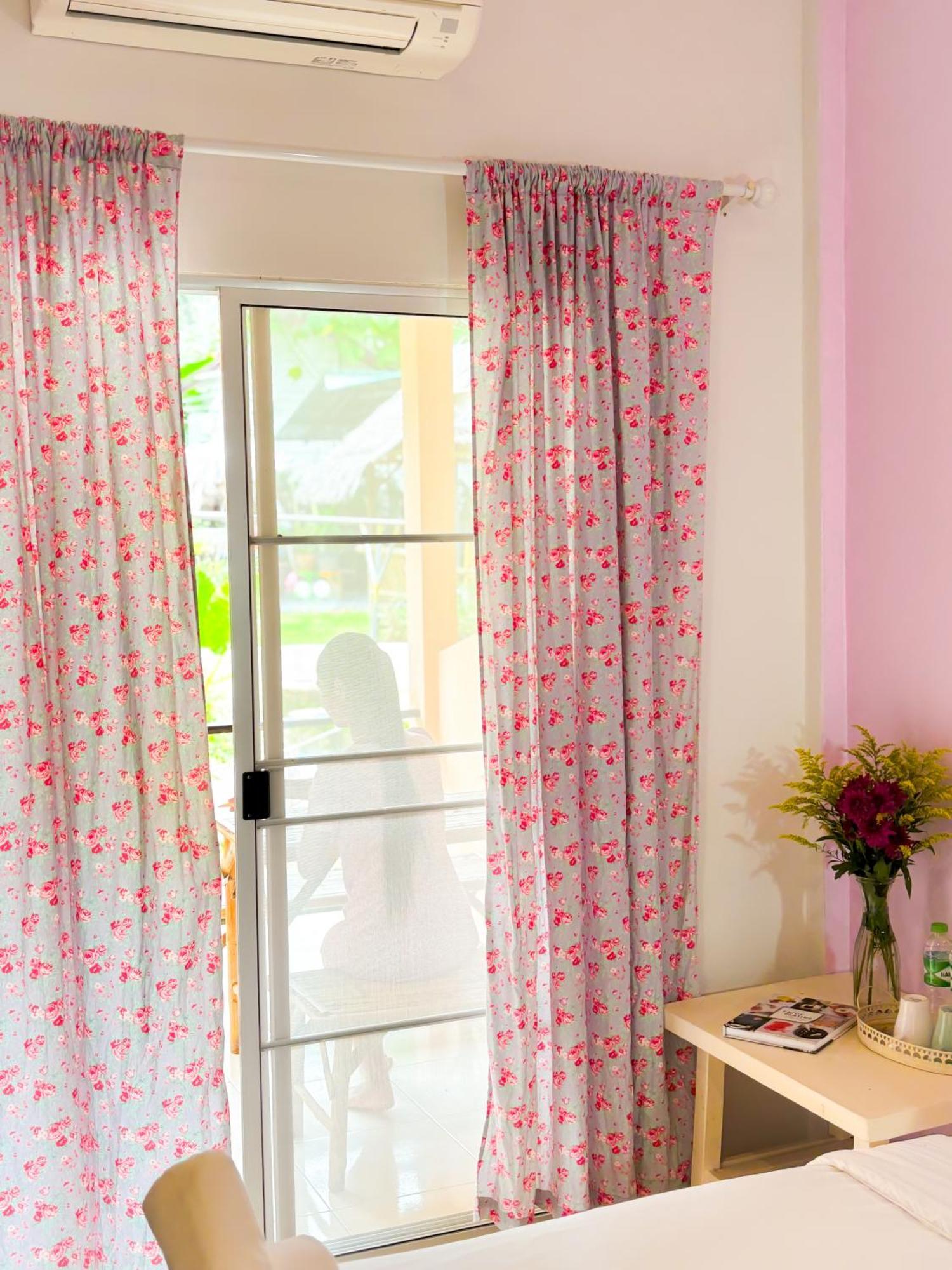 Les Fleurs House Khao Lak