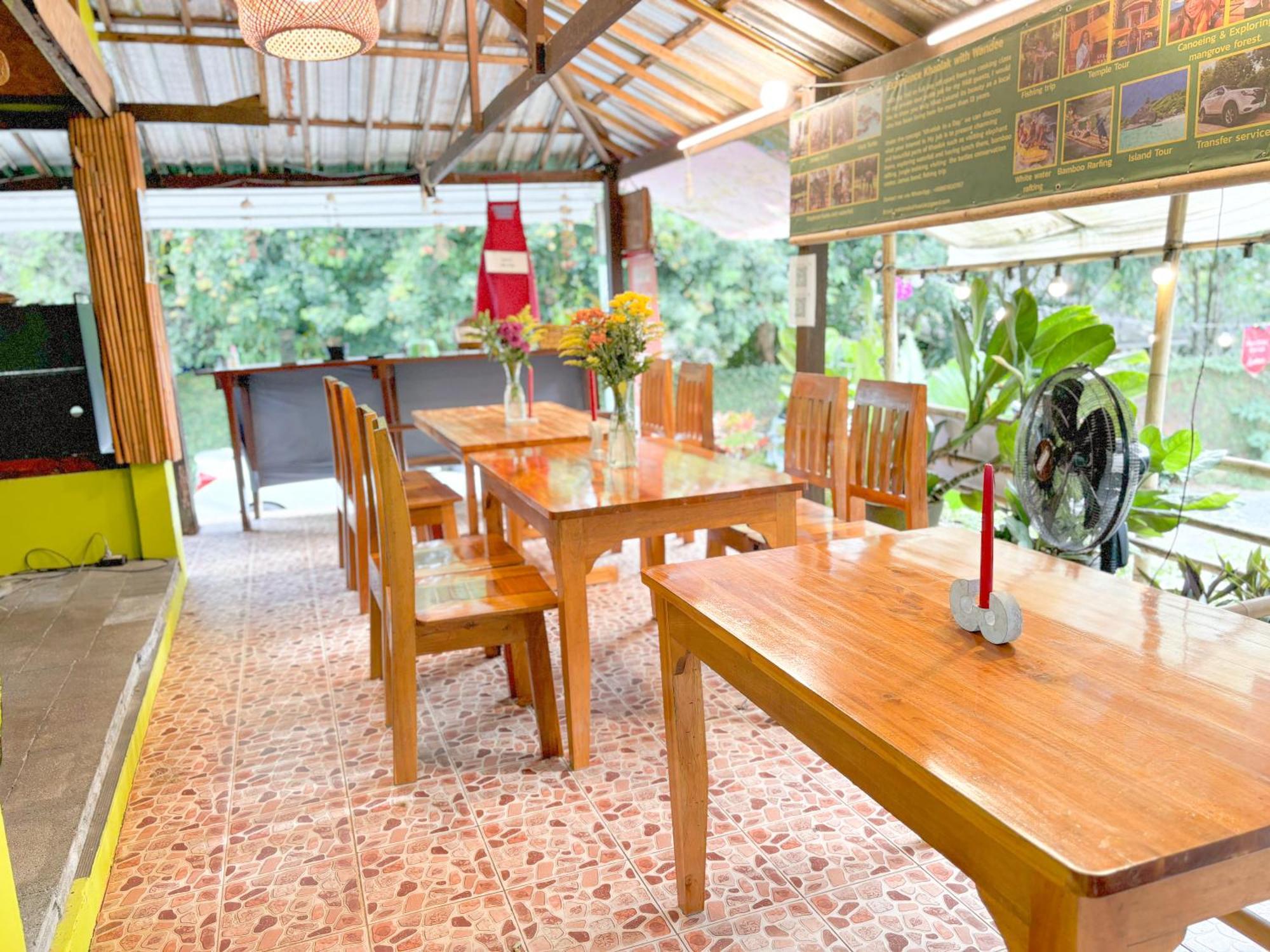 Bed & Breakfast Les Fleurs House Khao Lak