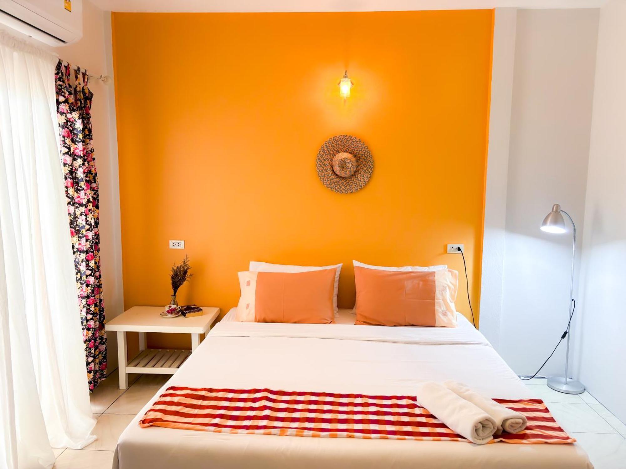 Les Fleurs House 2* Khao Lak
