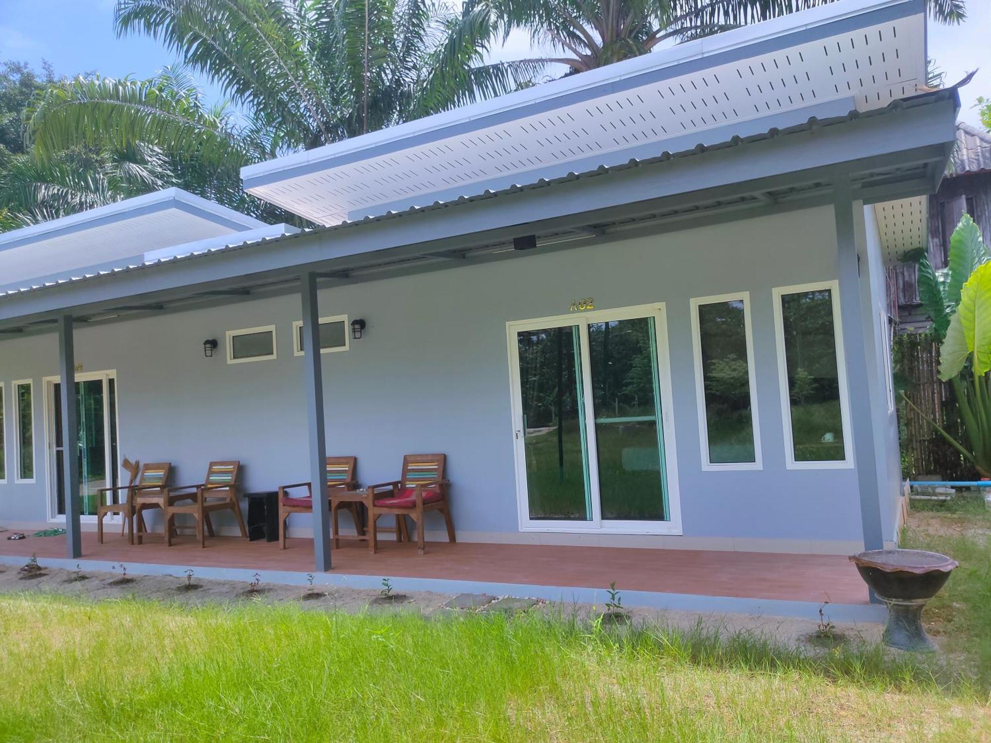 Leaf House Sha Approved Resort 2*