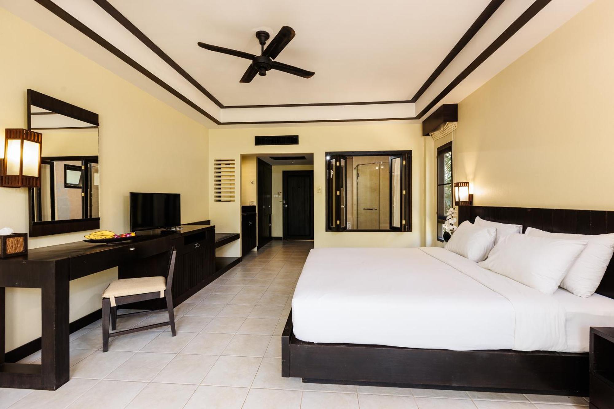 Nang Thong Khao Lak